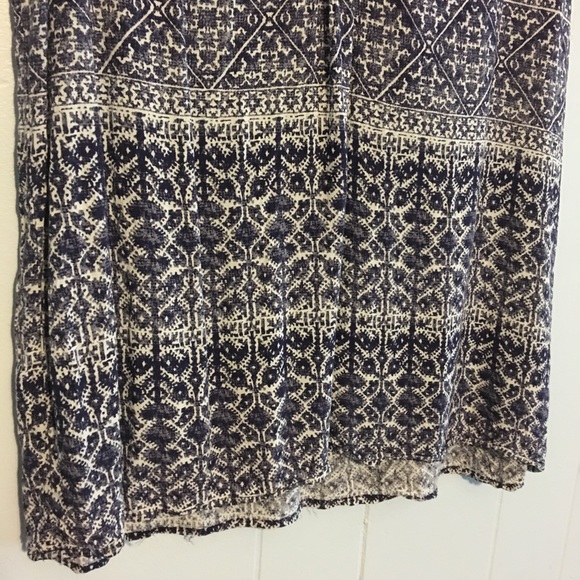 Lucy & Laurel patterned sleeveless top - Picture 3 of 8